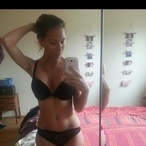 Laubna, 24 ans, Bassy