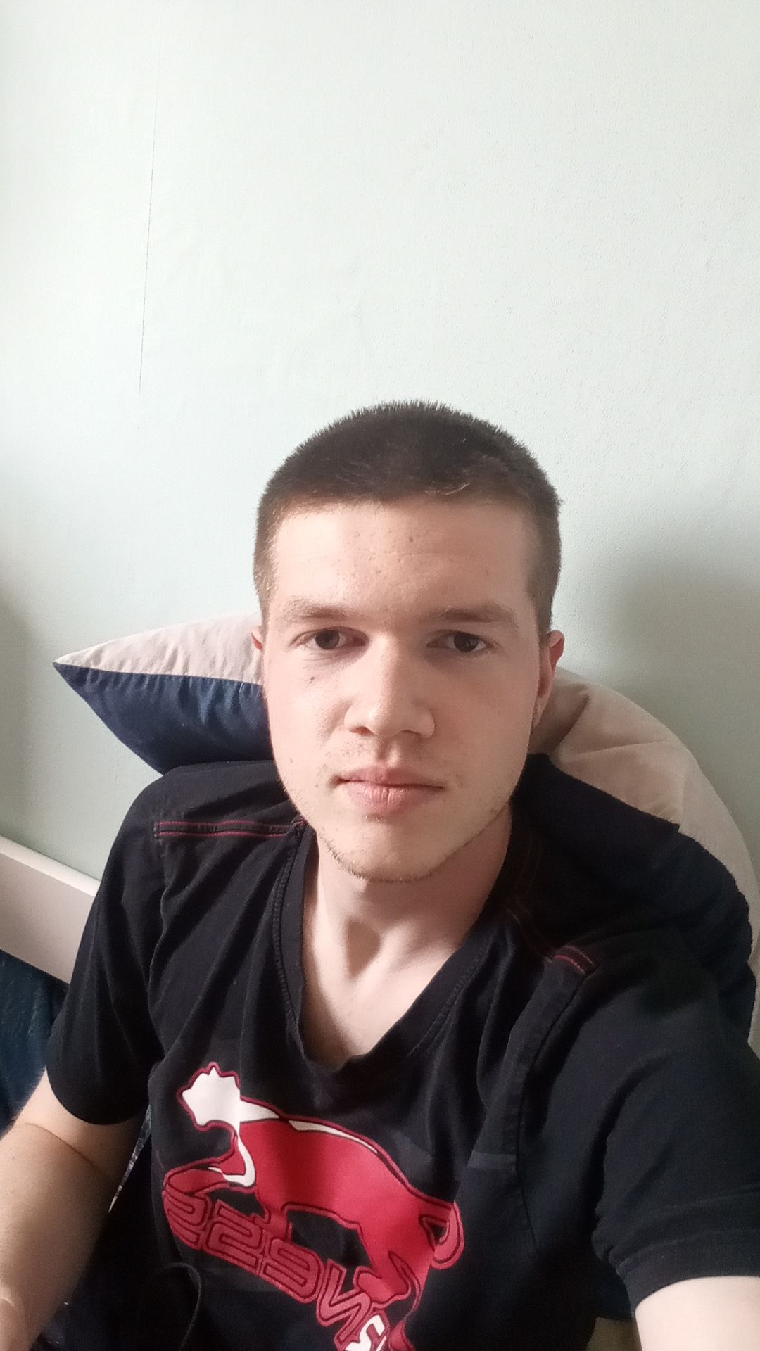 Nil, 24 ans, Villy-le-Pelloux