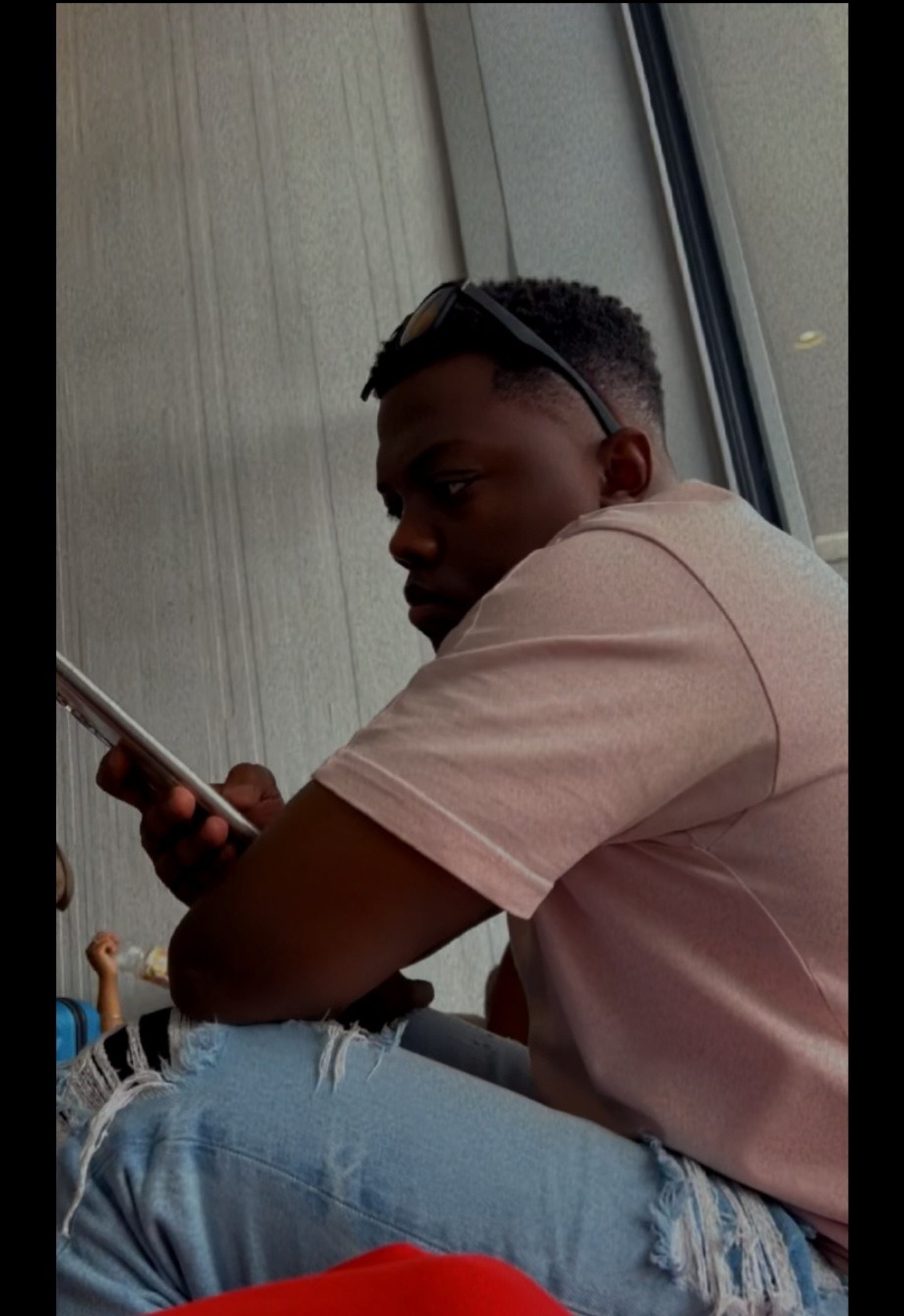 Ayron, 26 ans, Vailly